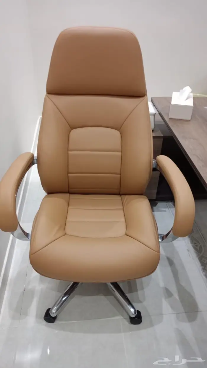 فخم طاولة اجتماع مع كراسي في توصيل نفسو يوم طلب 4