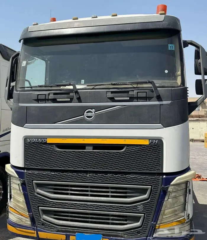 راس شاحنة فولفو موديل 2016 0