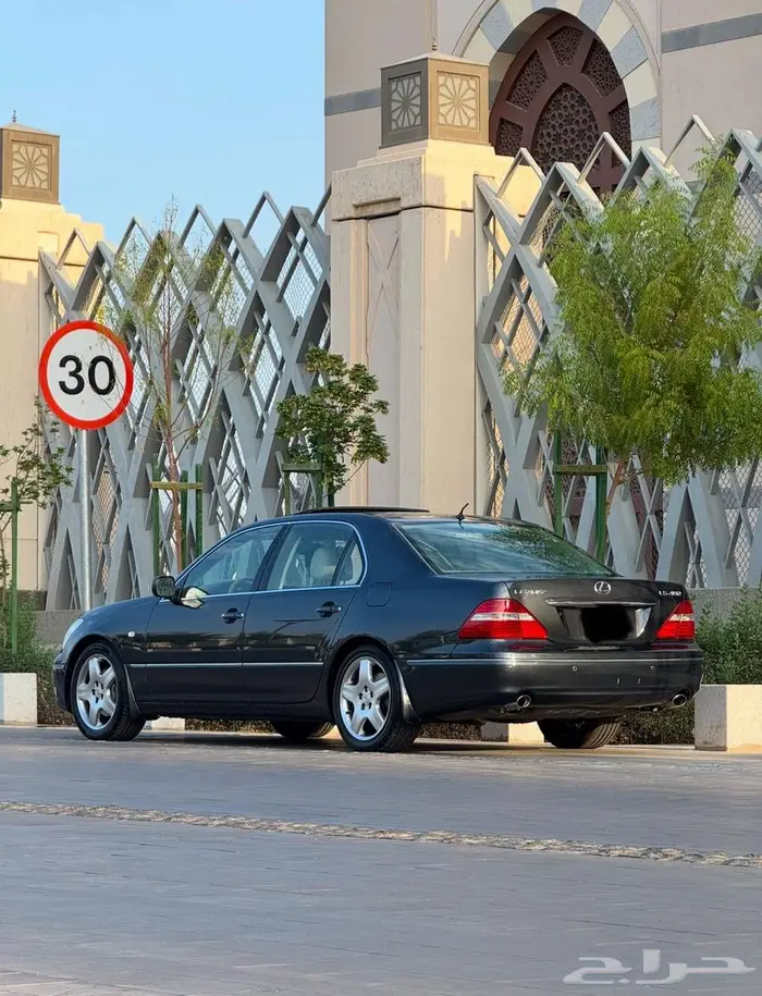 لكزس LS430 سعودي 2004 مخزن ممشى قليل 7