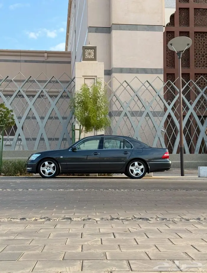 لكزس LS430 سعودي 2004 مخزن ممشى قليل 6