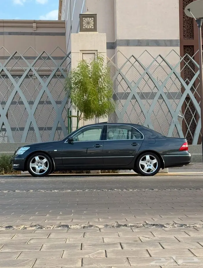 لكزس LS430 سعودي 2004 مخزن ممشى قليل 5