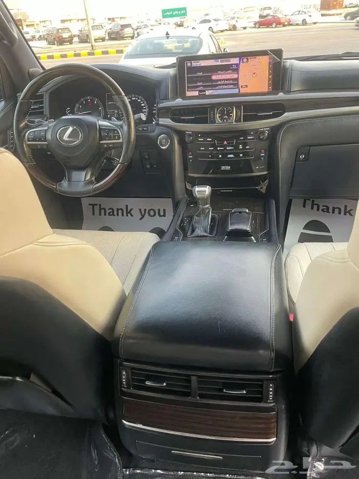 لكزس LX -570 سعودي 2017 فل كامل 13