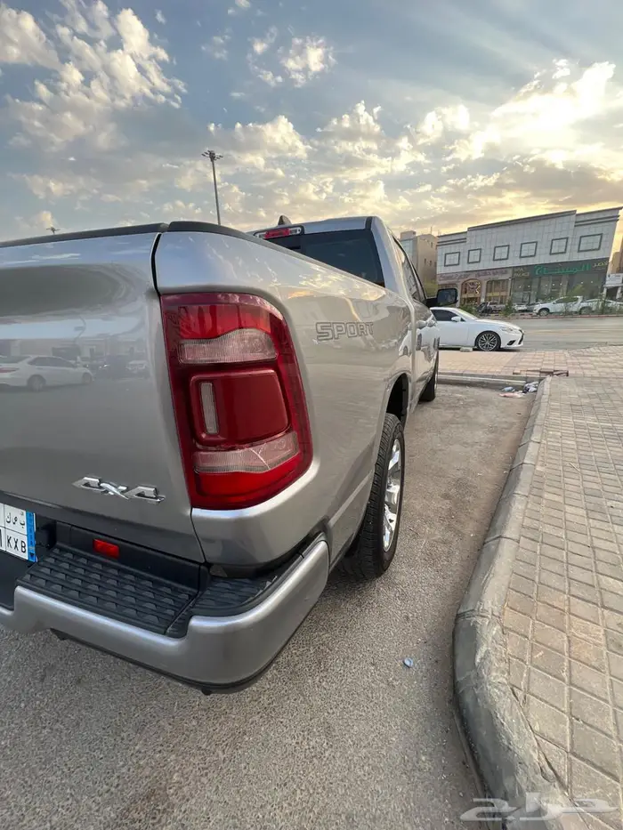 دودج رام بق هورن 1500 سبورت 8