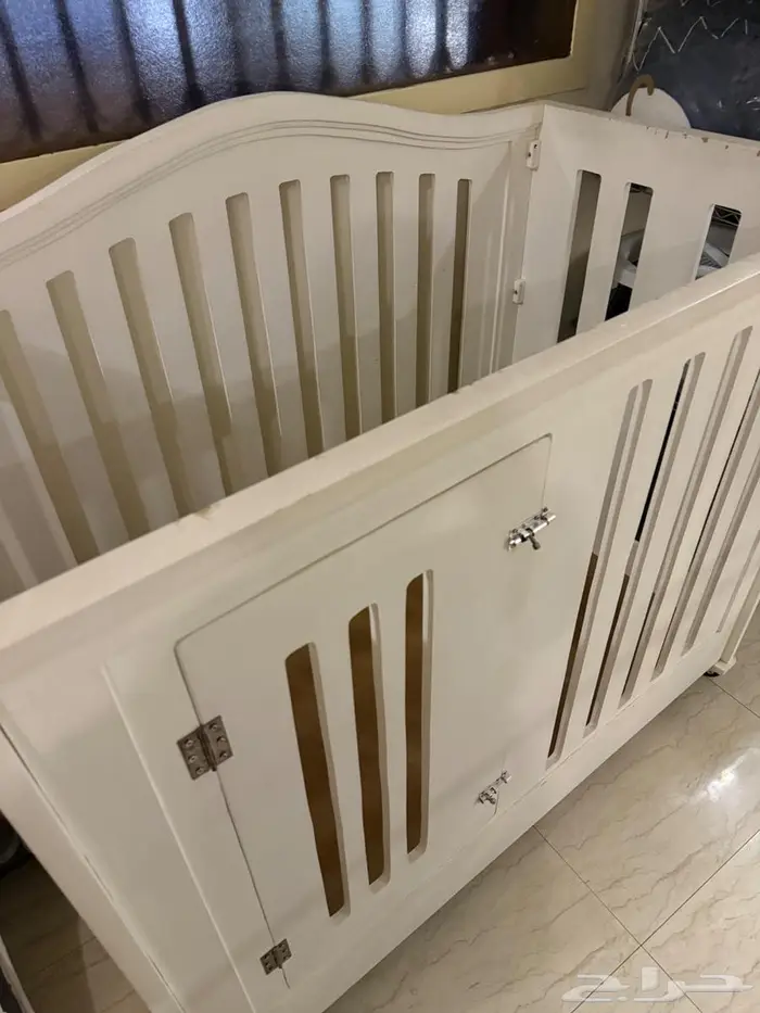 سرير اطفال 1