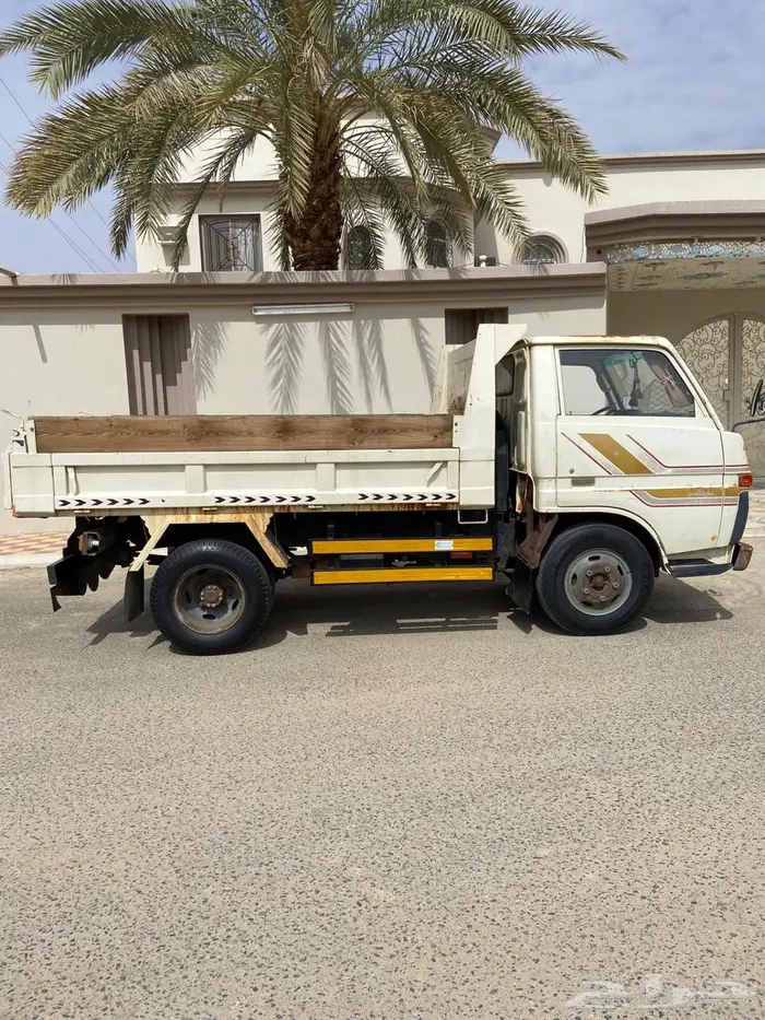 قلاب دايهاتسو موديل 84 نظيف وكاله عداد 36000 4