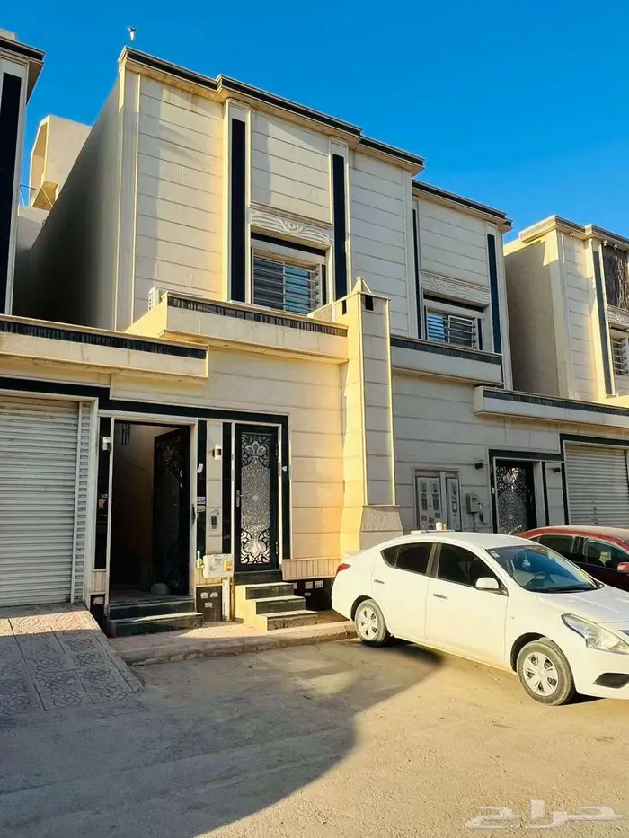 للبيع فيلا درج داخلي في الرياض حي المونسية - عرض رقم H744 0