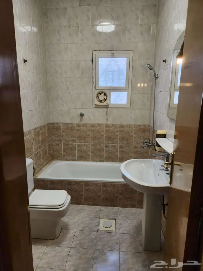 للايجار شقه ظهرة البديعة 2