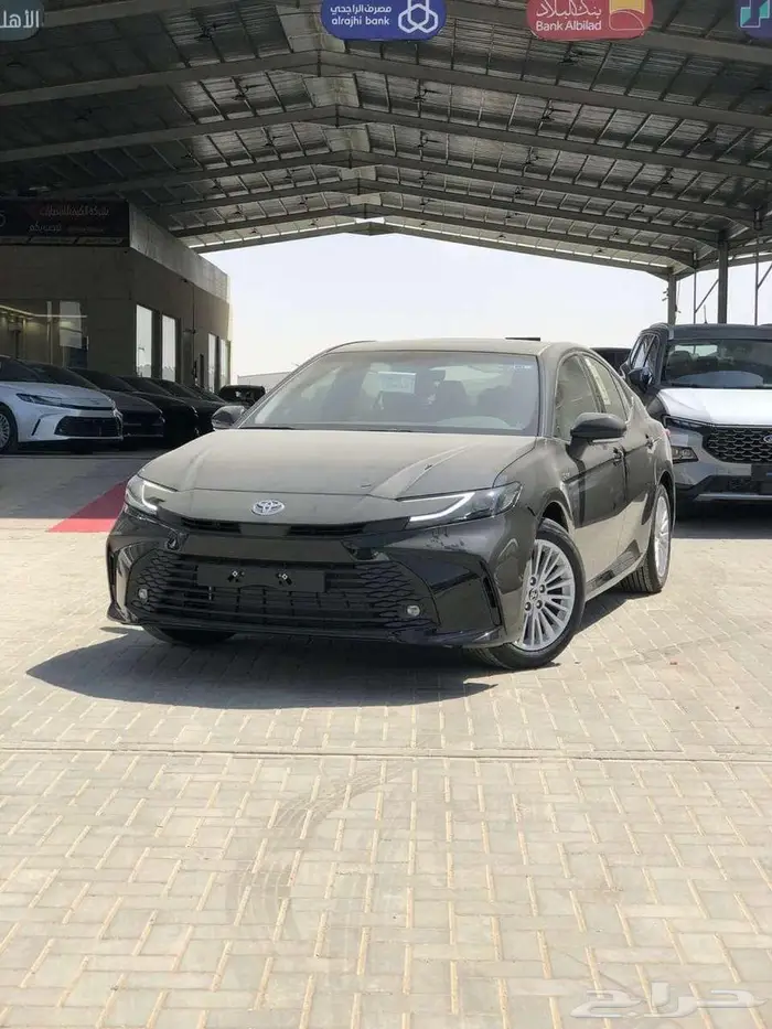 تويوتا كامري E بلس 2025هايبرد بالنقد والتقسيط جميع البنوك 0