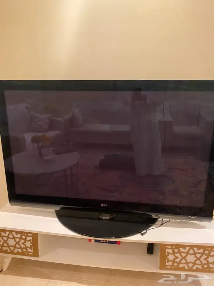 تلفزيون LG نظيف وشغال سليم بالكامل 1