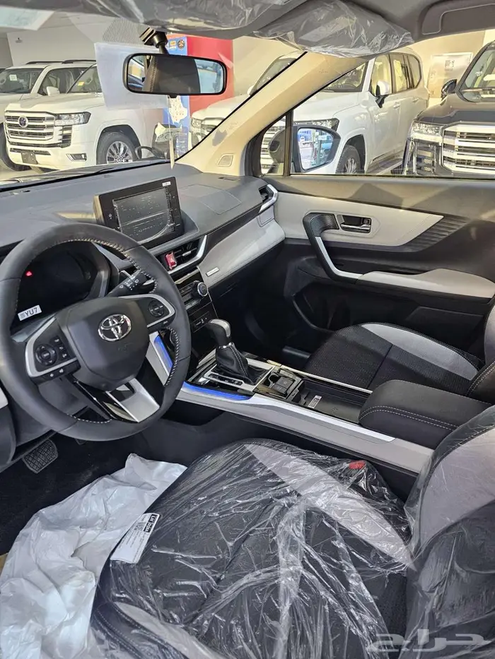 تويوتا فيلوز GLX 2025 21