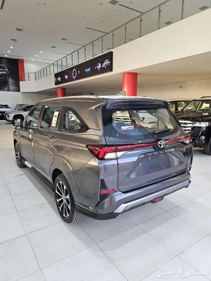 تويوتا فيلوز GLX 2025 6