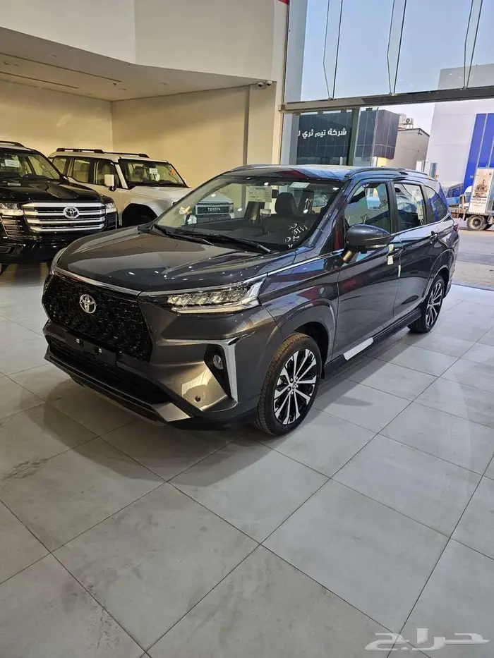 تويوتا فيلوز GLX 2025 8