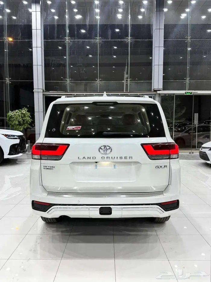 تويوتا لاندكرورز GXR L4 بنزين سعودي 2025 كاش وبنوك 1