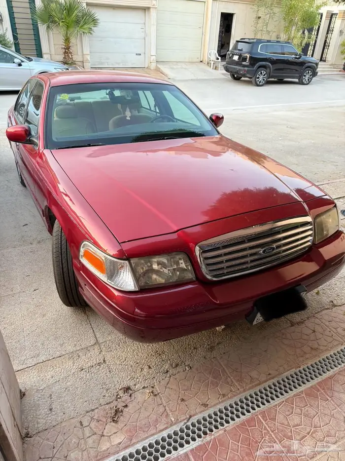 فورد كراون فكتوريا موديل 2000 امريكي نظيف 0