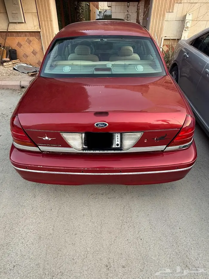 فورد كراون فكتوريا موديل 2000 امريكي نظيف 1