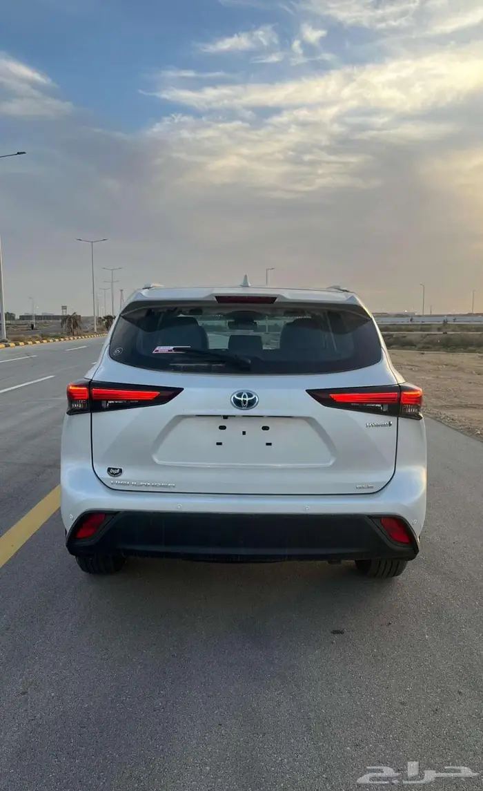 هايلندر موديل 2025 GLE 2