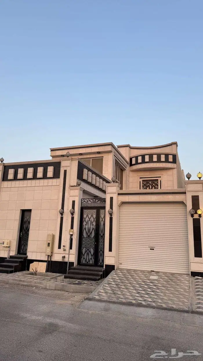 فيلا فاخرة للبيع في حي الشراع 437 م 0