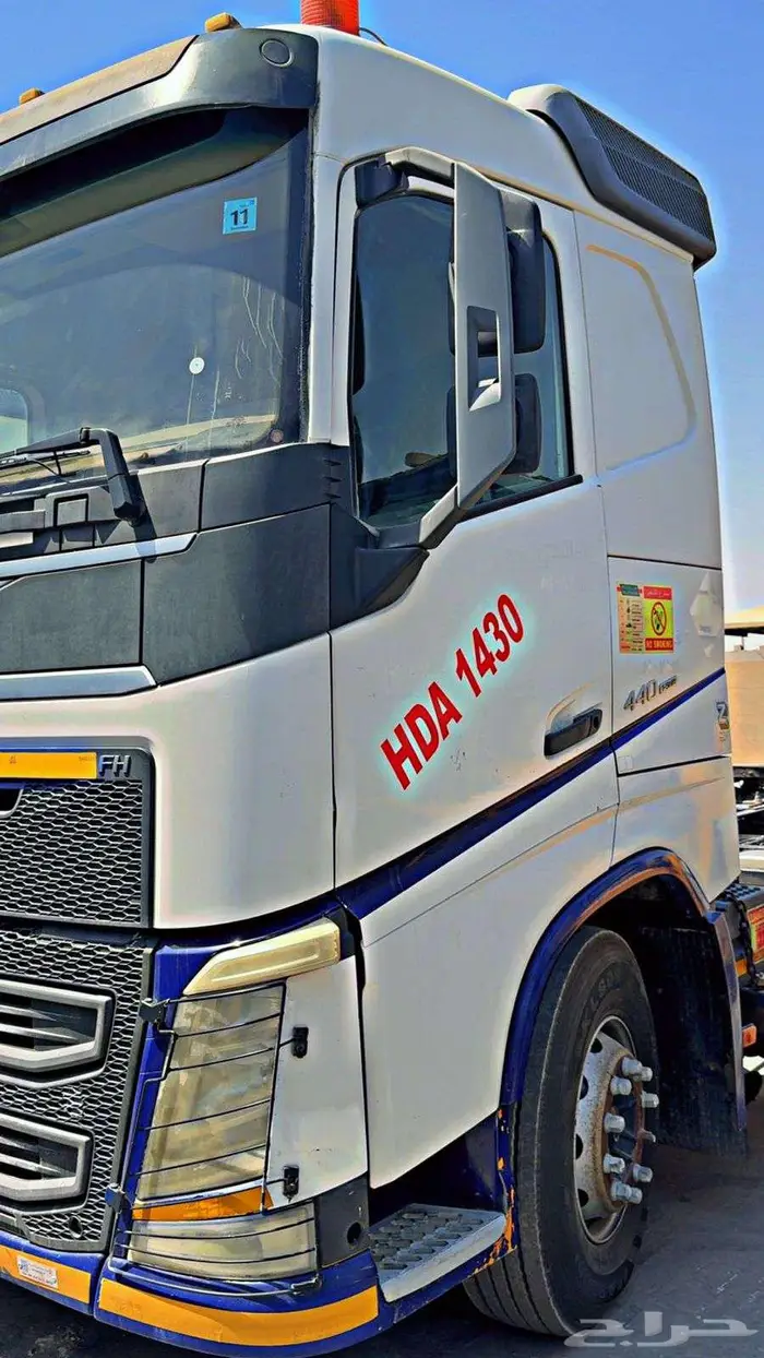 راس شاحنة فولفو موديل 2016 4