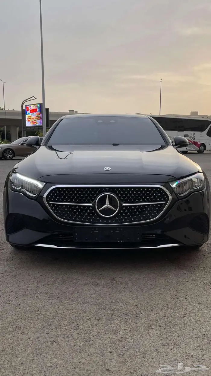 مرسيدس E 200 2024 فل 9