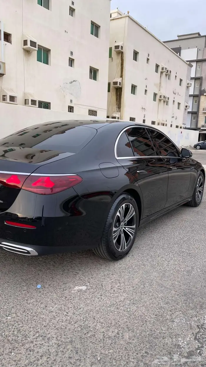 مرسيدس E 200 2024 فل 12