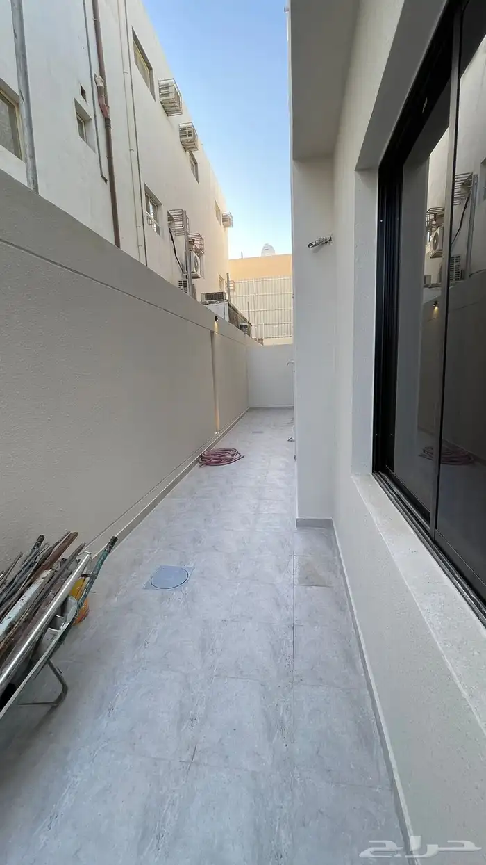 فلل روف أرضيه وعلويه حي الصفا 690 23