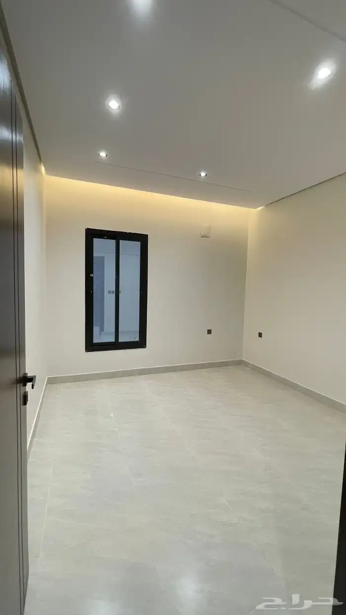 فلل روف أرضيه وعلويه حي الصفا 690 28