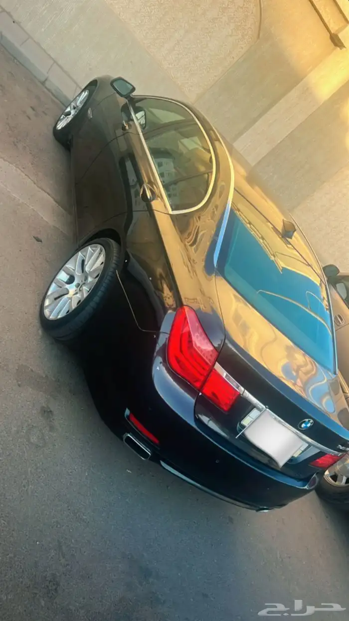 سيارة نوع (BMW)بي ام دبليو موديل 2011 فئة 730 4
