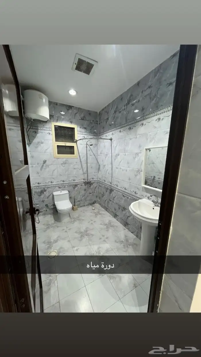 للايجار شقه عوايل حي القادسيه 5