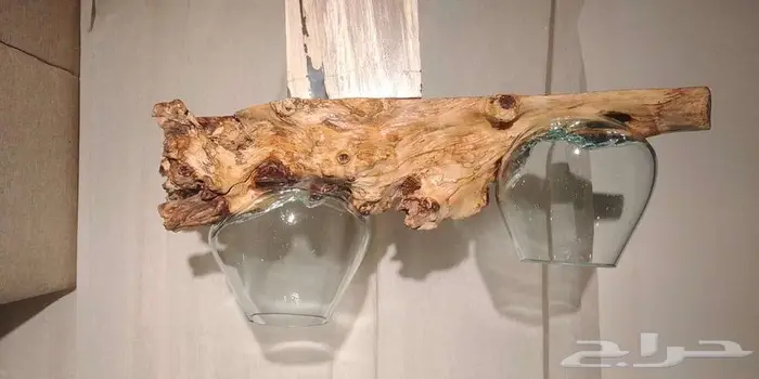فازه زجاج مصهور مع قاعده خشب طبيعي 3