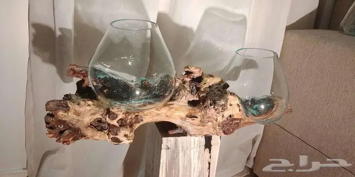 فازه زجاج مصهور مع قاعده خشب طبيعي 0