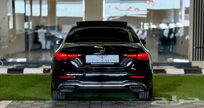 مرسيدس C300 AMG - 4Matic 2024 - كاش وتمويل 3