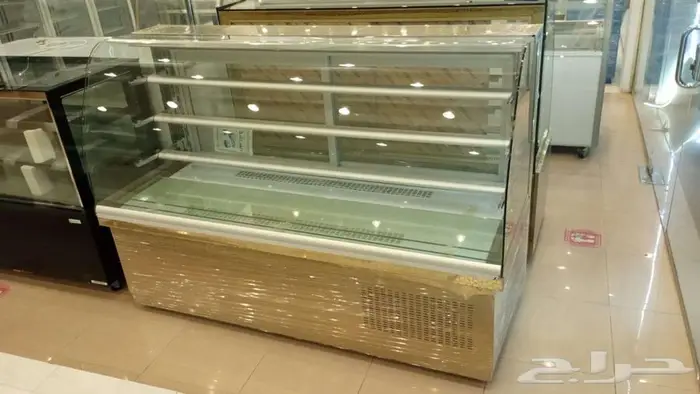 ثلاجة عرض حلا وكيك ومنتجات شركة بانكول 1