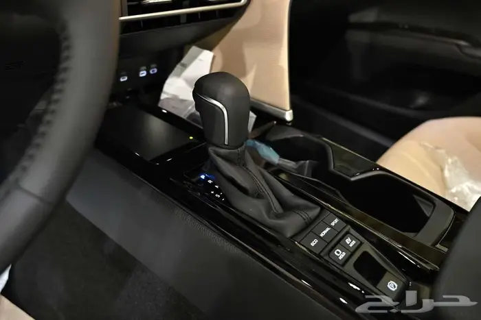 تويوتا كامري LE 2025 هايبرد سعودي جديد 9