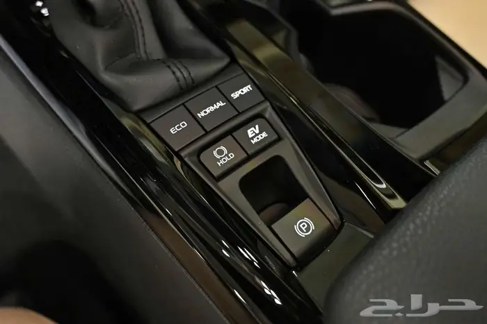 تويوتا كامري LE 2025 هايبرد سعودي جديد 11