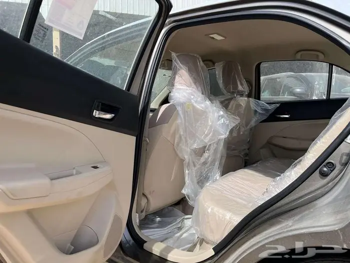 سوزوكي ديزاير 2025 GLX نقد وتقسيط 6