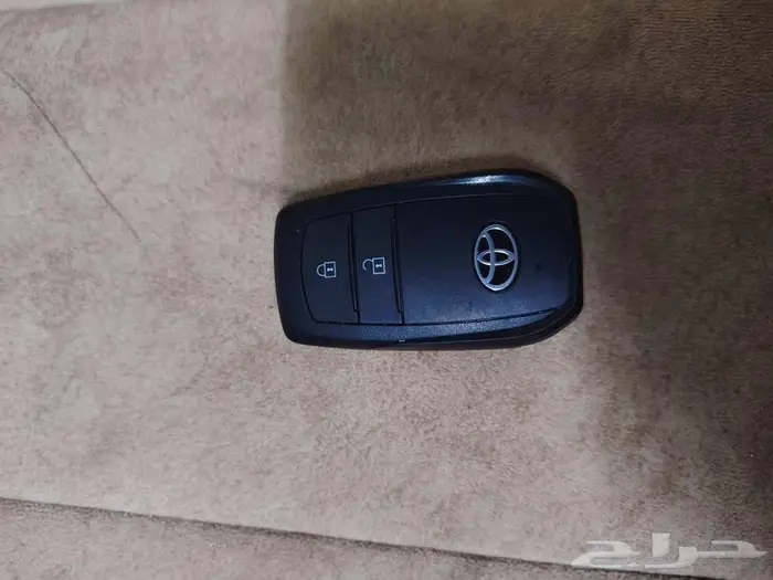 مفتاح ريموت تيوتا لندكروزر 1