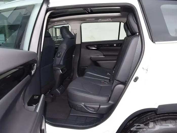 تويوتا هايلندر 2024 2.0T AWD بسعر تنافسي 2