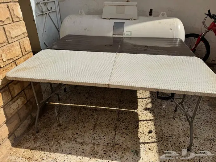 للبيع استاندات عرض اكسسوارت وموكيت وأسره نوم وكراسي مودرن 8