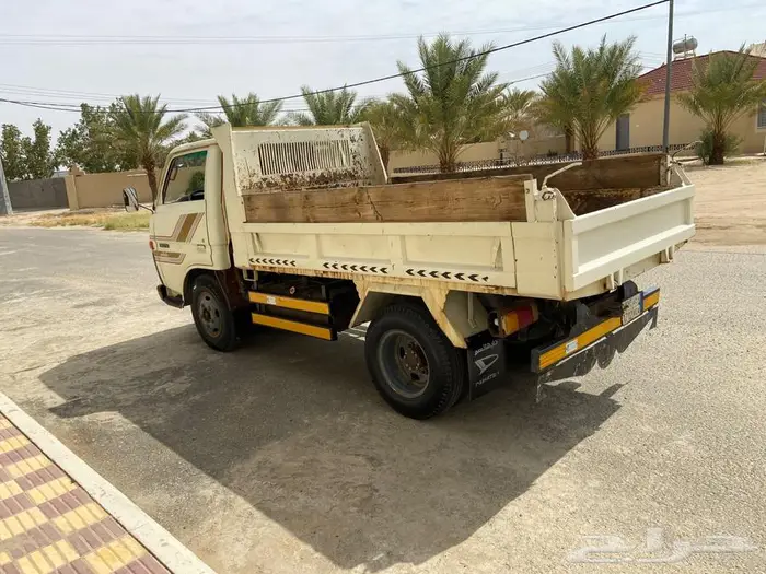 قلاب دايهاتسو موديل 84 نظيف وكاله عداد 36000 1