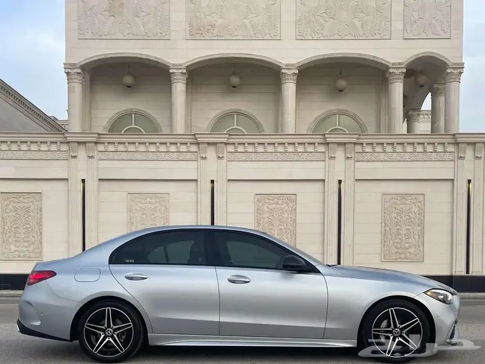 مرسيدس C300 AMG Line 2023 1