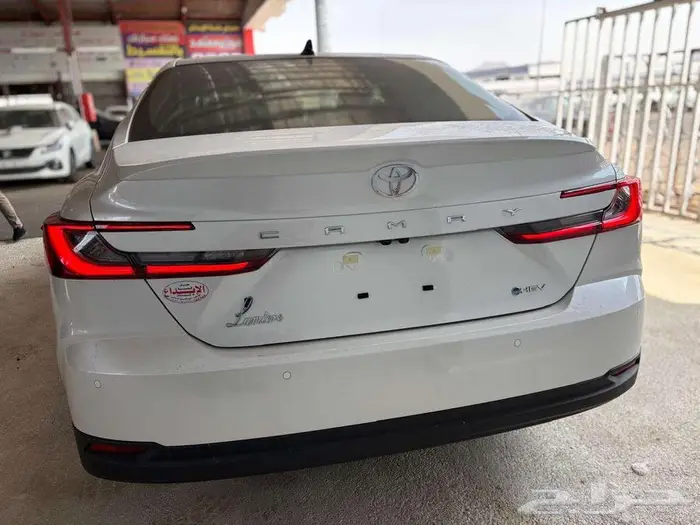 كامري لومير 2025 4