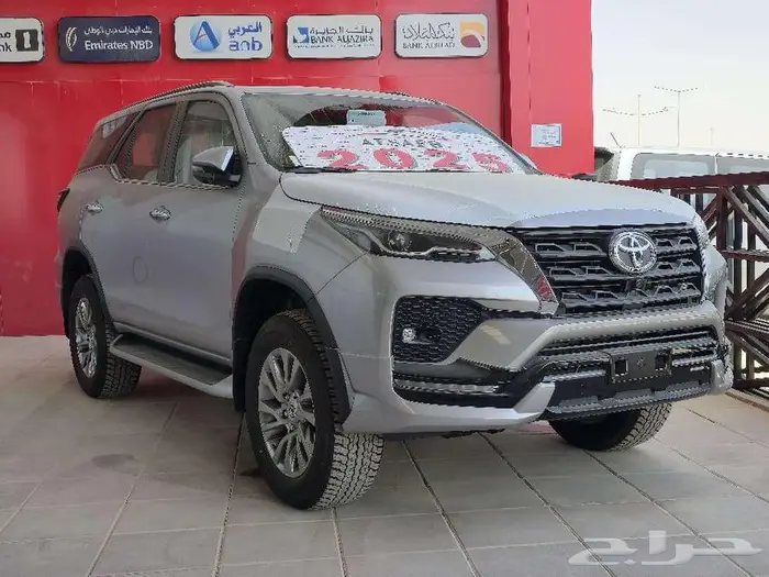 تويوتا فورتشنر بنزين VX3 الاقل سعرا 2