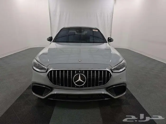 Mercedes AMG S63 E 2024 3