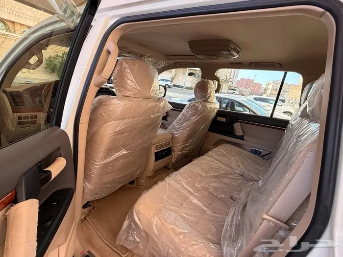لاندكروزر فل كامل مخزن العداد 35 الف 9