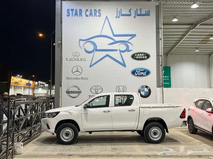 هايلوكس DLX سلق غمارتين م2.4 دبل ديزل تماتيك بريمي 2025 16