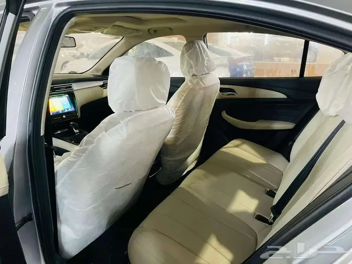 ام جي 5 2024 فل كامل لكجري كاش او اقساط 9