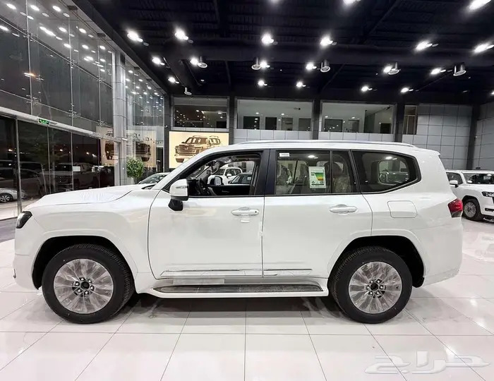 تويوتا لاندكرورز GXR L4 بنزين سعودي 2025 كاش وبنوك 6