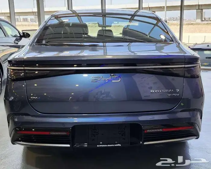بي واي دي سيل 7 موديل 2025 ستاندر عرض حصري 1