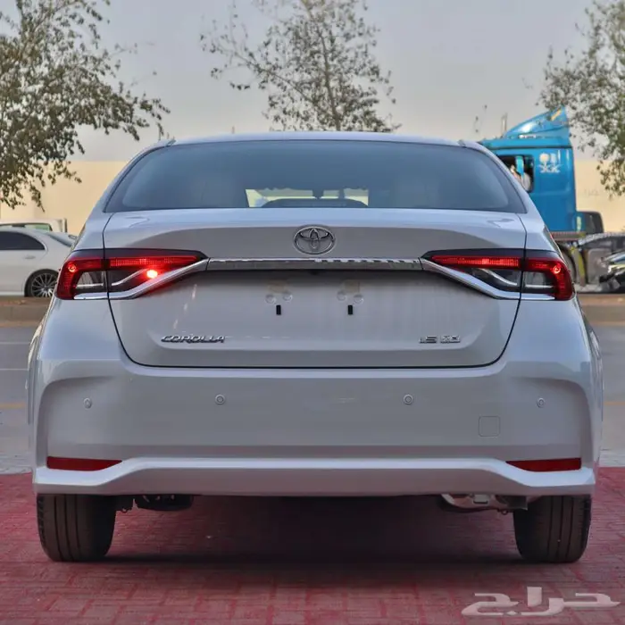 تويوتا كورولا xli 1.5اتوماتيك 4