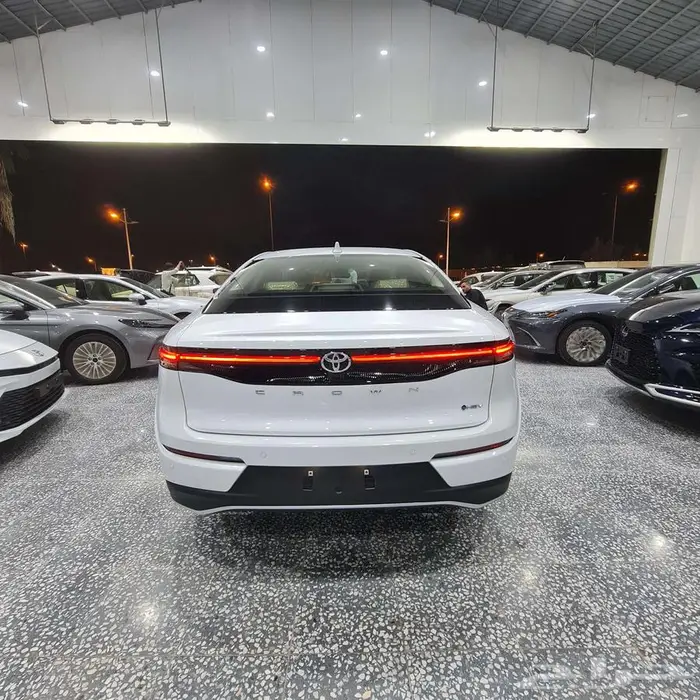 كراون برستيج هايبرد 2026 3